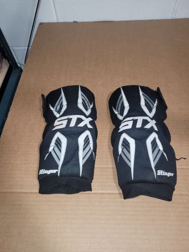 Used Medium Youth STX Stinger Arm Pads