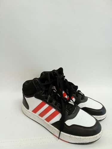 Used Adidas Senior 7 Basketball Shoes