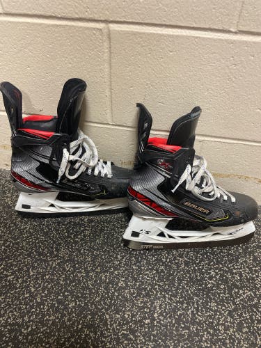 Used Senior Bauer 8 Hockey Skates