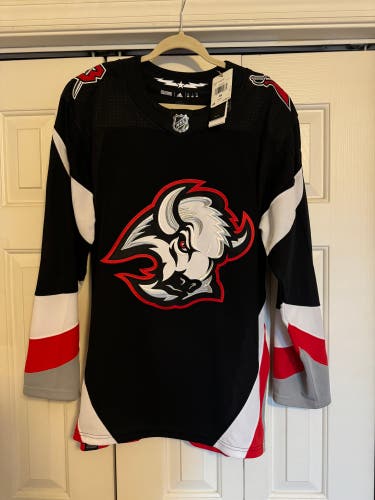 Buffalo Sabres Jersey Alternate Goathead Adidas 46 NWT NHL