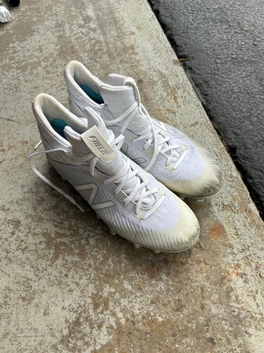 New balance freeze cleats