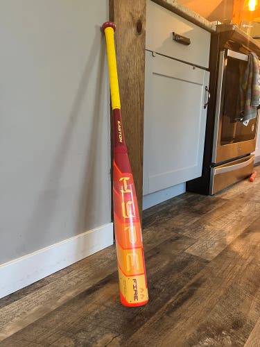 New 2024 Easton USSSA Certified Composite 23 oz 31" Hype Fire Bat