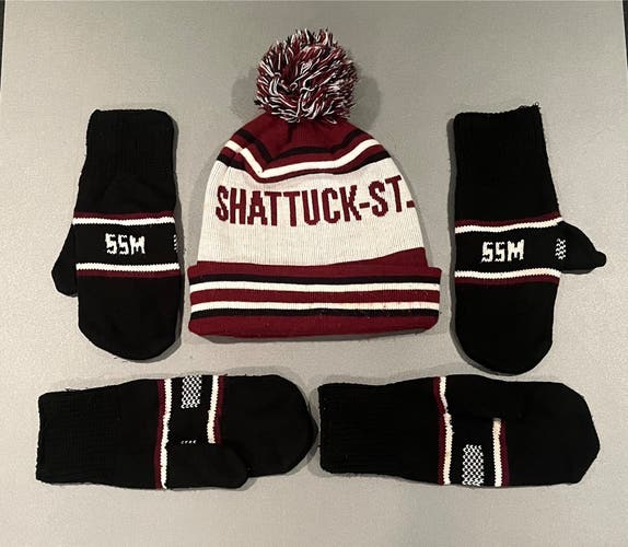 Shattuck St. Mary’s Pom Pom WINTER hat & (2) pairs mittens SSM Hockey