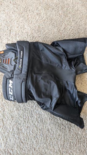 Used CCM Tacks 7092 pants SR Small