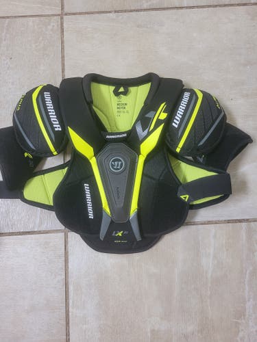 Used Medium Junior Warrior ALPHA LX 30 Shoulder Pads