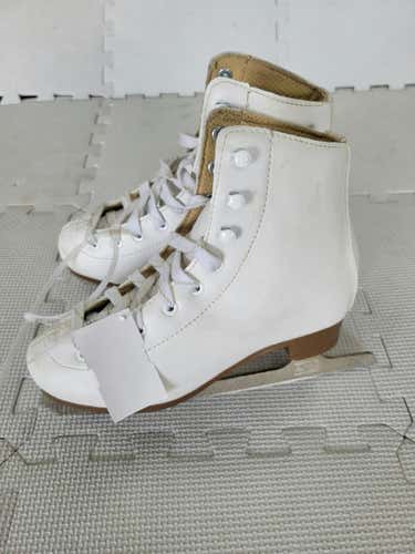 Used Dbx Classic Junior 02 Soft Boot Skates