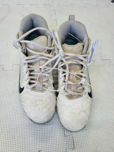 Used Nike Junior 05.5 Football Cleats