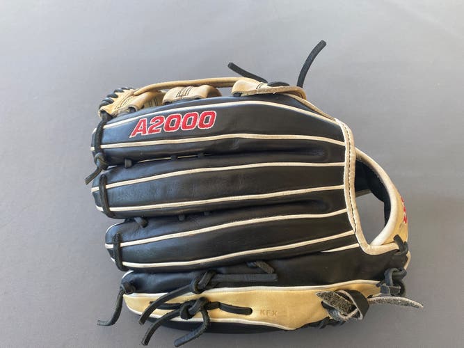 Used 2023 Outfield 12.5" A2000 Baseball Glove