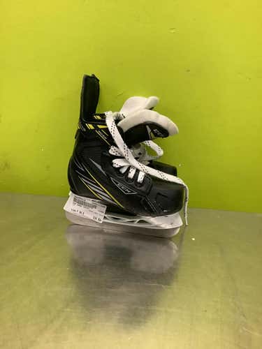 Used Ccm 2092 Tacks Youth 08.0 Ice Hockey Skates