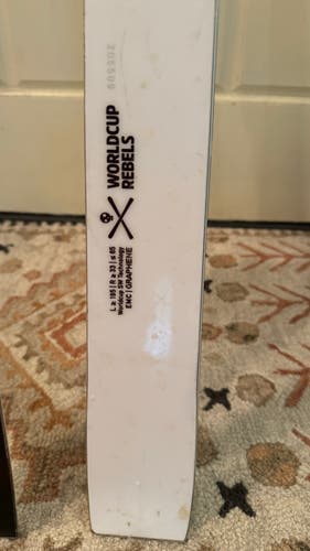 Used 2022 Unisex HEAD 195 cm Racing World Cup Rebels i.SG RD Skis With Bindings Max Din 16