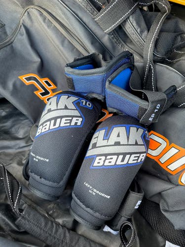 Used Senior Medium Bauer Elbow Pads