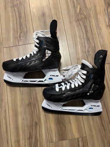 New True Pro Stock 6.5 Pro Custom Hockey Skates