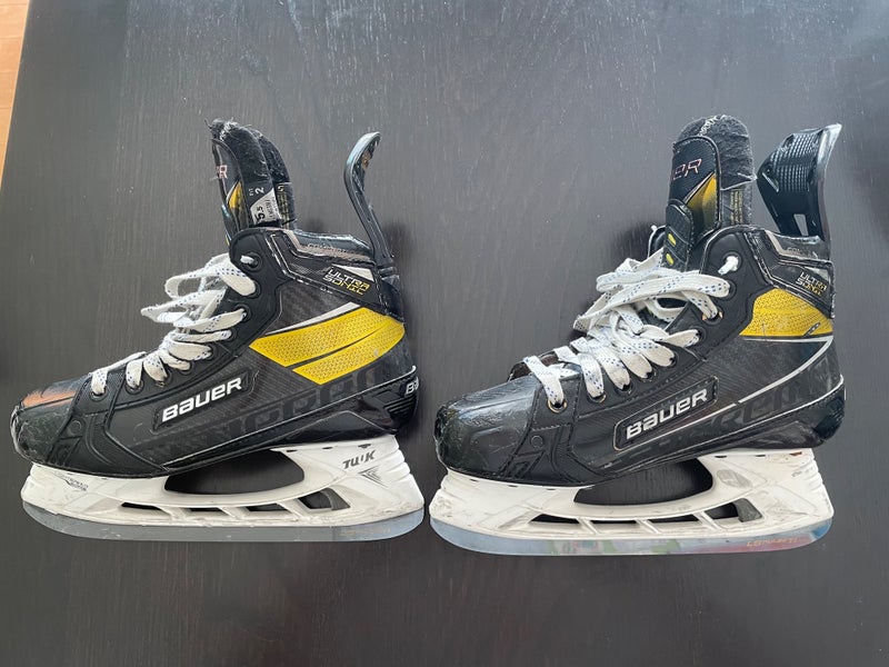Used Intermediate Bauer Size 5.5 Supreme UltraSonic Hockey Skates
