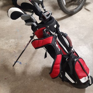 Left handed Hagen Jr. kids golf set - Used