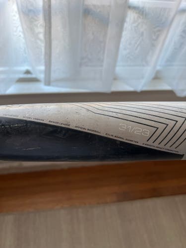 Used Victus Nox USSSA Certified Bat (-8) Hybrid 23 oz 31"