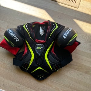 Used Large Bauer Vapor 2x pro Shoulder Pads