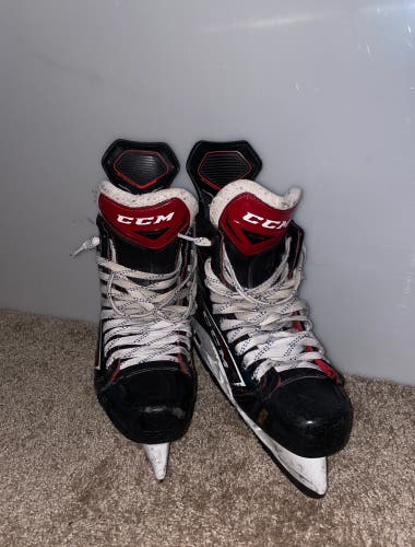 CCM JetSpeed FT2 Regular Width Size 7 Hockey Skates