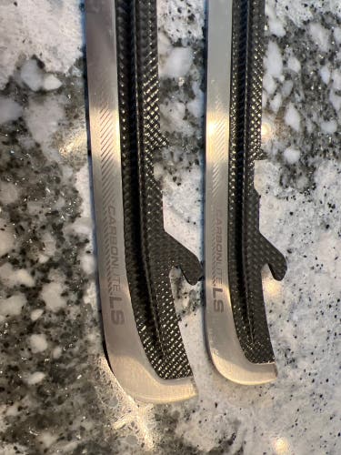 Bauer skate blade Ls Carbon Lite 263