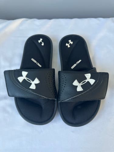 Black Under Armor 4D Foam Size 3Y Slides