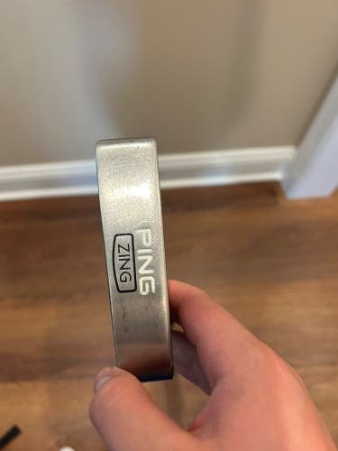 Silver Used  Blade Right Handed Uniflex 34" Zing Putter