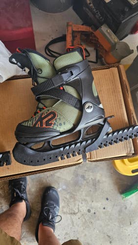 K2 youth Raider ice skates