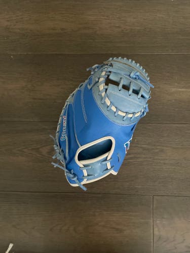 2022 A2000 Autism Speaks Catchers Glove