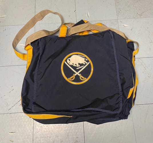 New Buffalo Sabres NHL Pro Stock 6 Compartment Hockey Bag