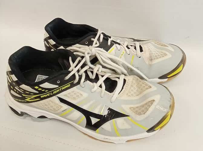 Used Asics Senior 9 Volleyball Shoes