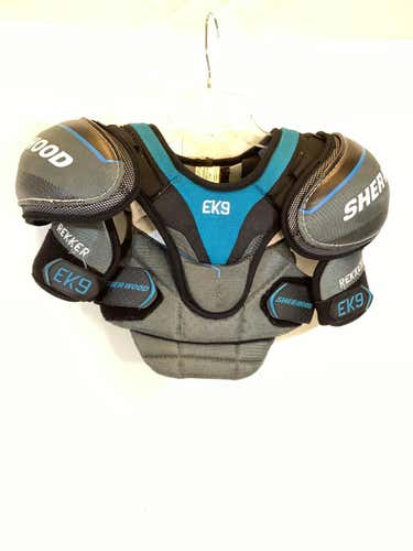 Used Sher-wood Rekker Ek9 Jr Sm Sm Hockey Shoulder Pads