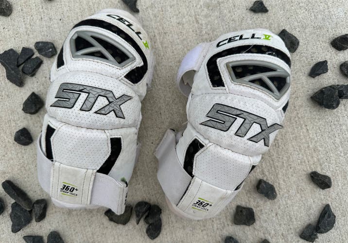 Used Youth Small STX Cell V Arm Pads