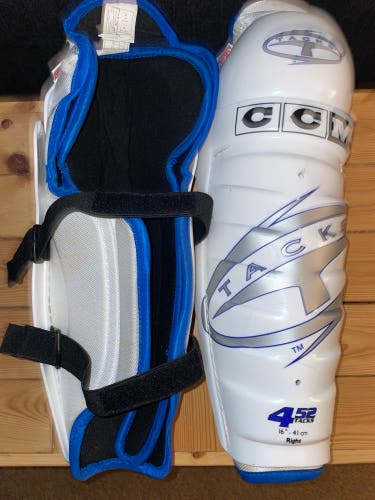 Hockey Senior CCM 16" Tacks 4052 Shin Pads