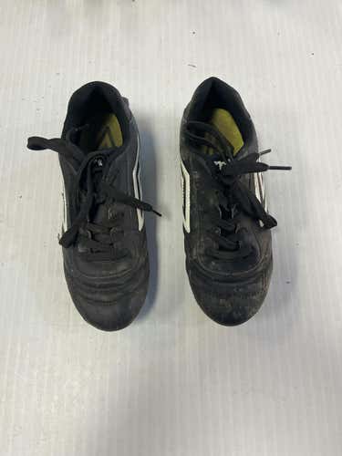 Used Umbro Junior 03 Cleat Soccer Outdoor Cleats