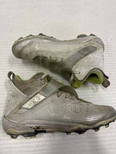 Used Under Armour Senior 9 Football Cleats