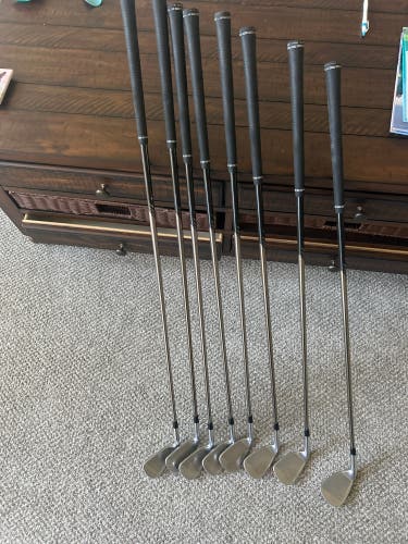 Used Ping Right Handed Graphite Shaft G410 Iron Set