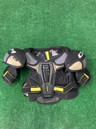 Used Medium Junior CCM TACKS AS 580 Shoulder Pads