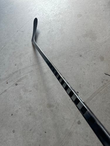 New Intermediate CCM Right Hand P92 65 Flex Pro Stock FT Ghost Hockey Stick Blackout Pro+