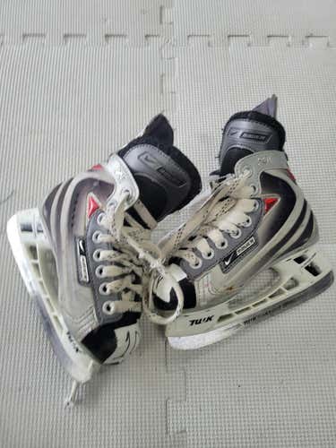 Used Bauer Xii Youth 10.0 Ice Hockey Skates