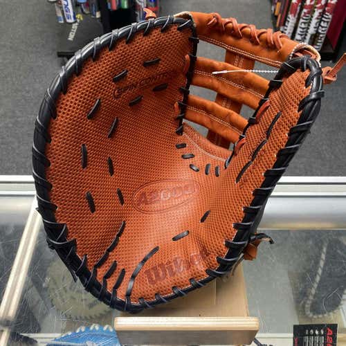 Used Wilson A2000 Sc1620 12 1 2" First Base Gloves