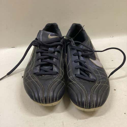 Used Nike Senior 7.5 Cleat Soccer Outdoor Cleats