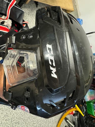Ccm tacks helmet