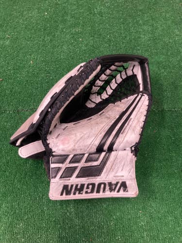 White Used Intermediate Vaughn Velocity VE8 Goalie Glove