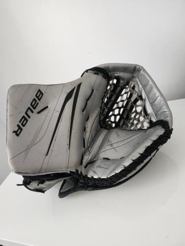 Used Bauer Hyperlite 2 Regular Pro Stock