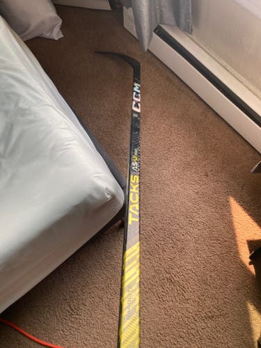 New Senior CCM Tacks AS-VI PRO Right Handed Hockey Stick P90T Pro Stock