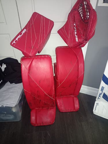 Custom ordered RED set. True 20.2/12.2 gloves, bauer 3x Medium pads