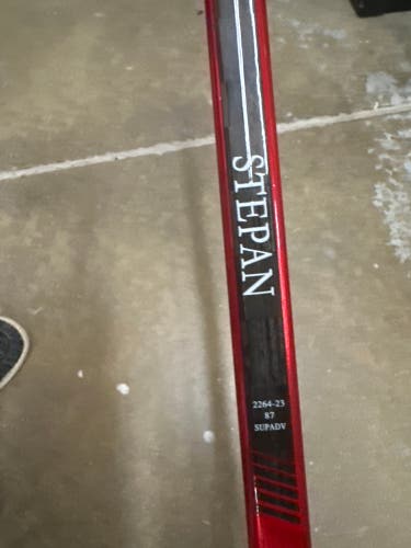 Used Senior Derek Stepan Bauer Right Handed Pro Stock Supreme UltraSonic Hockey Stick