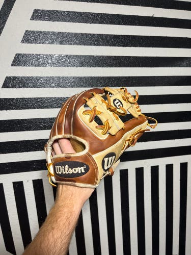 Wilson a2000 1786 11.5 baseball glove