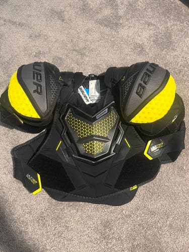 Bauer shoulder pads