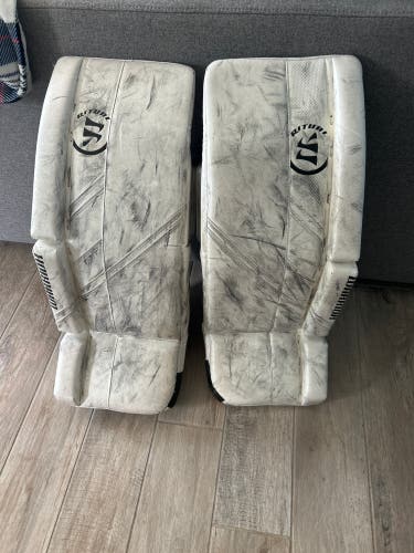 Used Intermediate Warrior Ritual G5 Goalie Leg Pads