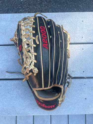 Wilson A2000 Left Handed Thrower Glove