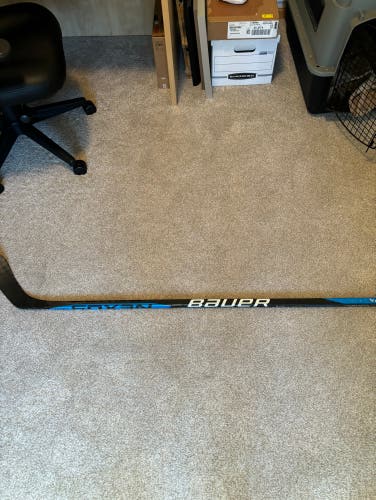 Bauer Nexus Sync Senior Right Handed Stick